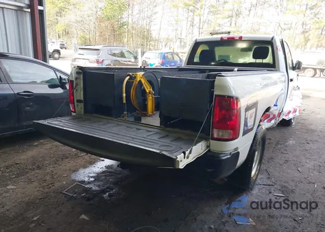 2019 Ram 1500 Classic Tradesman 4X2 8' Box from USA, damaged, VIN 3C6JR6DTXKG580090